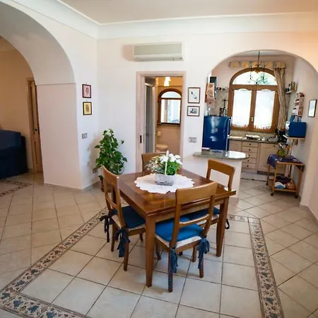 La Sovrana * Praiano