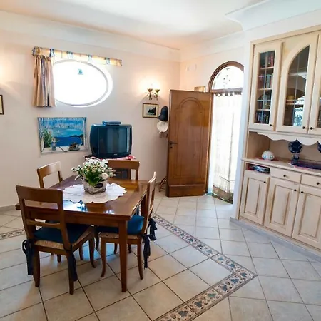 La Sovrana Feriehus Praiano